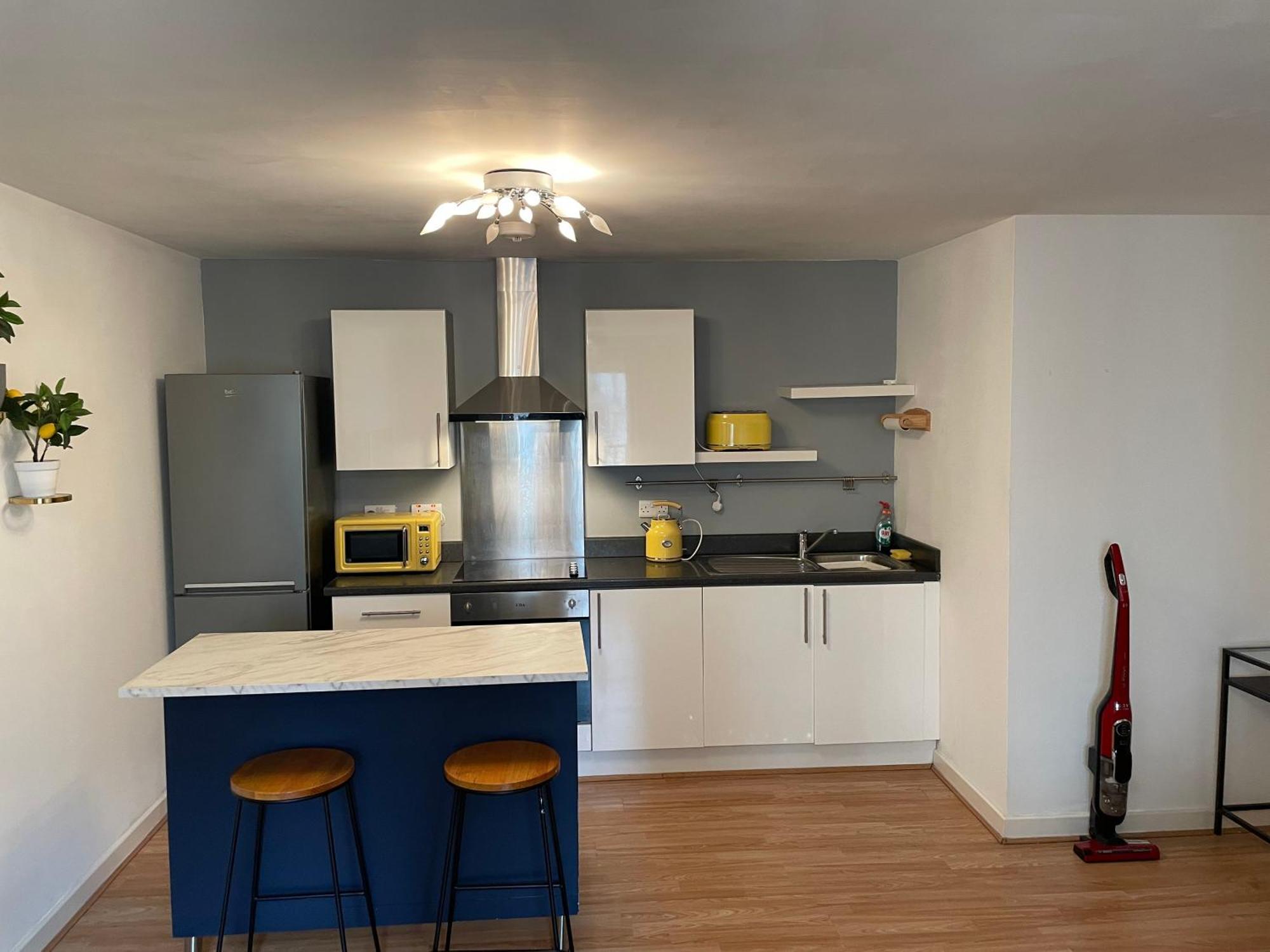 Modern 2-bed, City Apartment